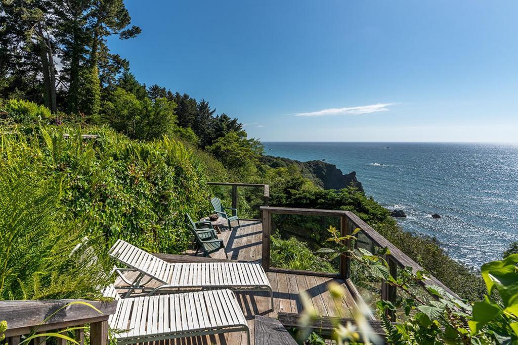 Turtle Rocks Oceanfront Inn Trinidad Ngoại thất bức ảnh
